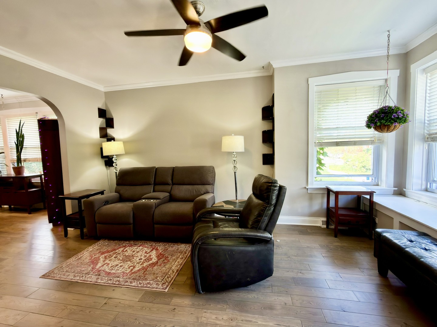 5849 W Wilson Avenue Property Photo 5