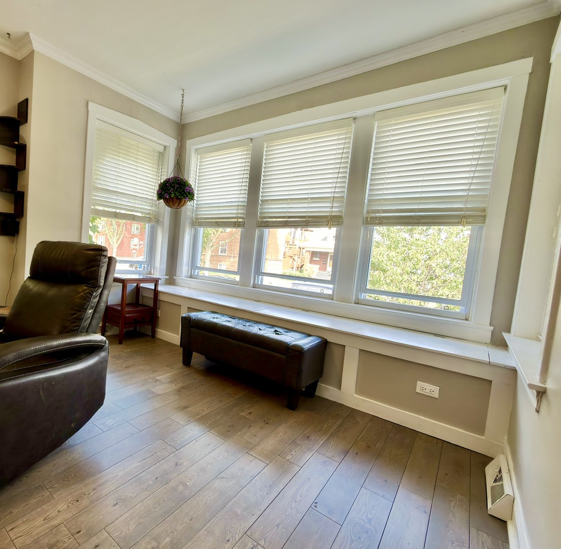 5849 W Wilson Avenue Property Photo 9