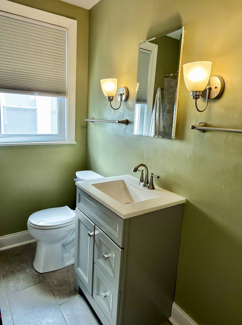 5849 W Wilson Avenue Property Photo 24