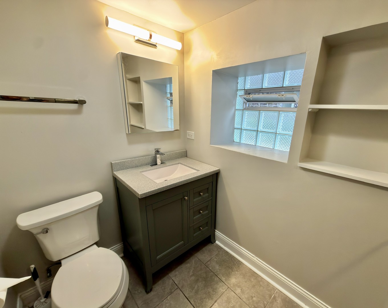 5849 W Wilson Avenue Property Photo 38