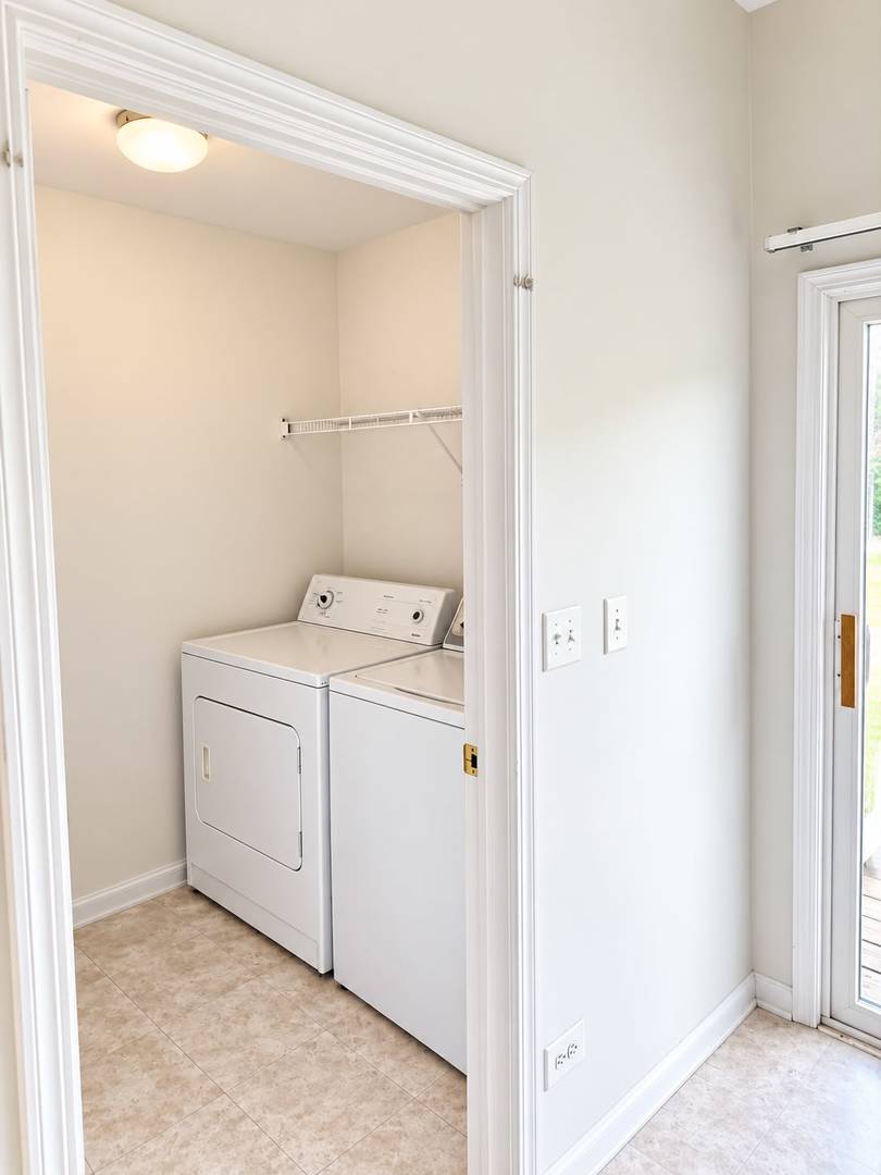 93 Cantal Court Property Photo 10