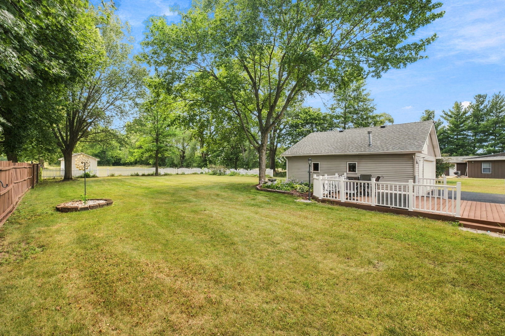 245 W Southmor Road Property Photo 23