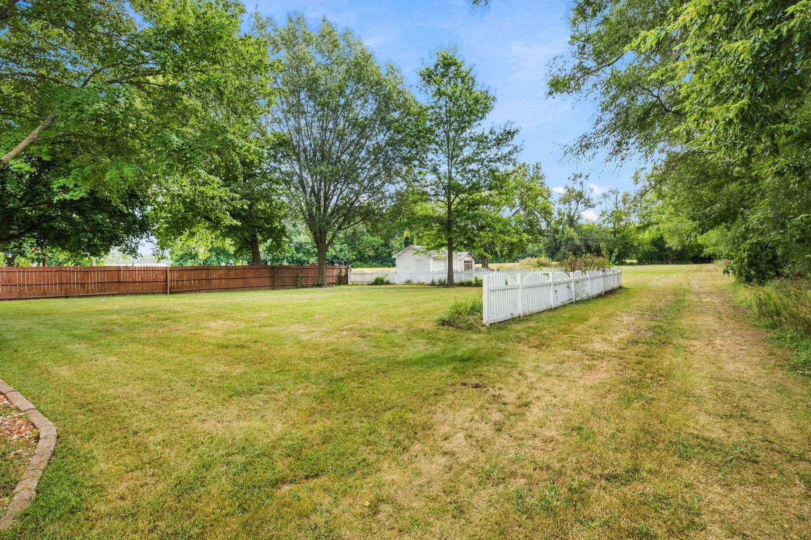 245 W Southmor Road Property Photo 26