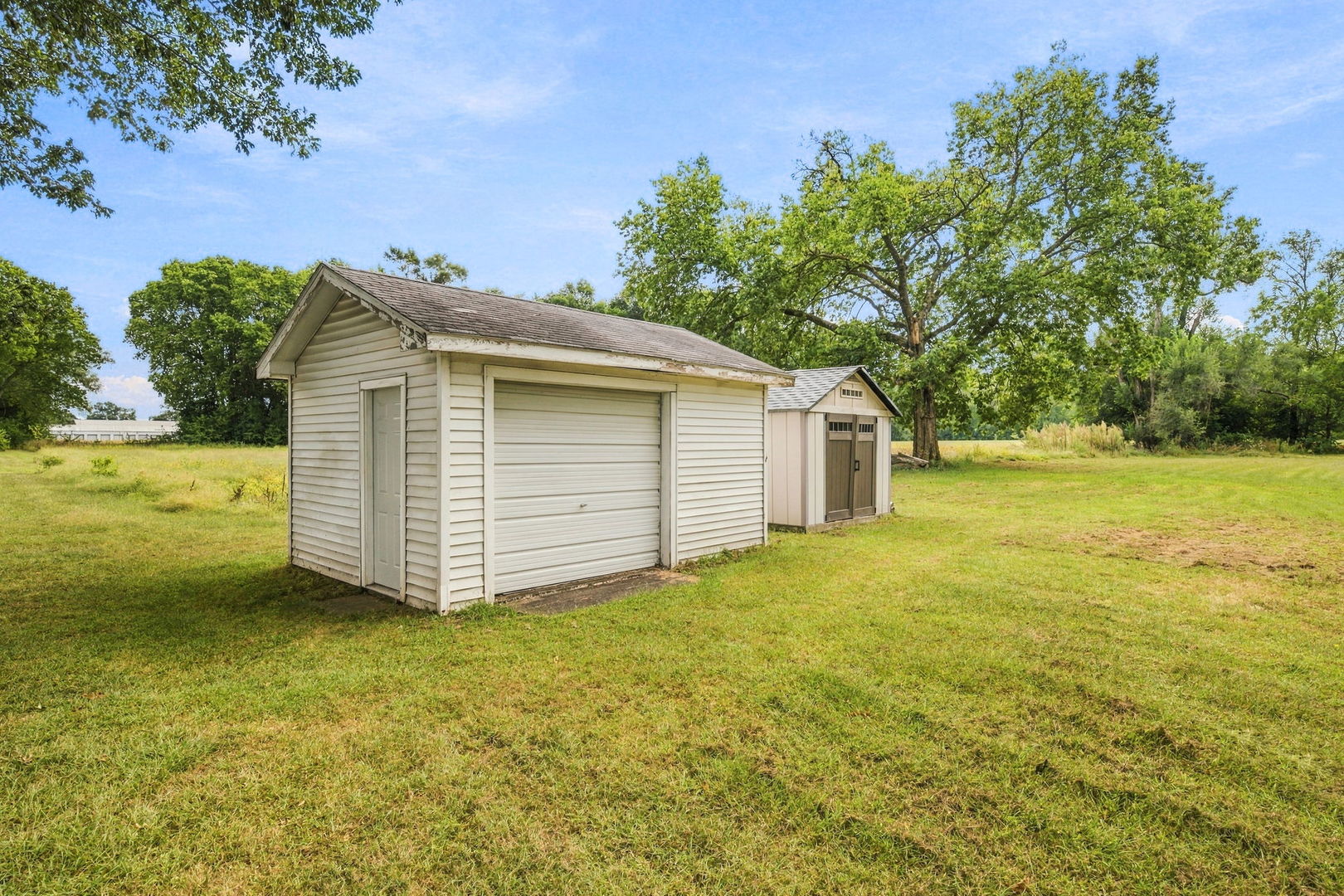 245 W Southmor Road Property Photo 27