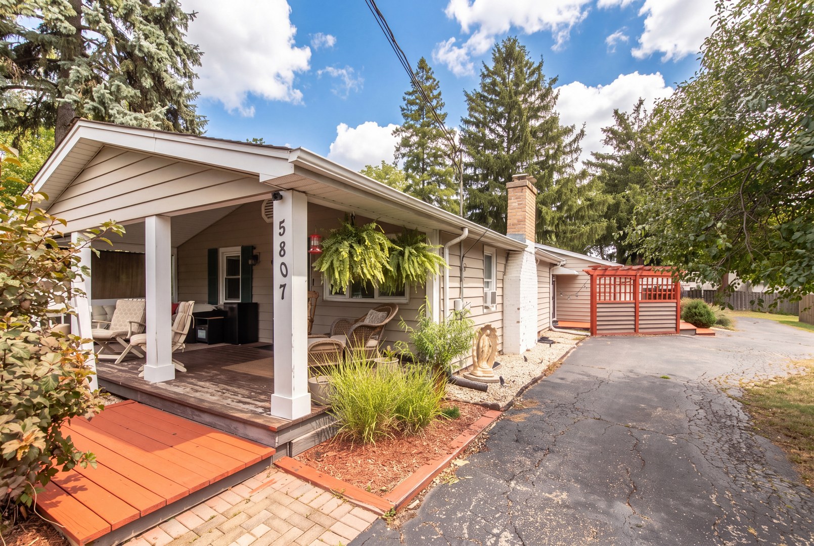 5807 Fairmount Avenue Property Photo 1