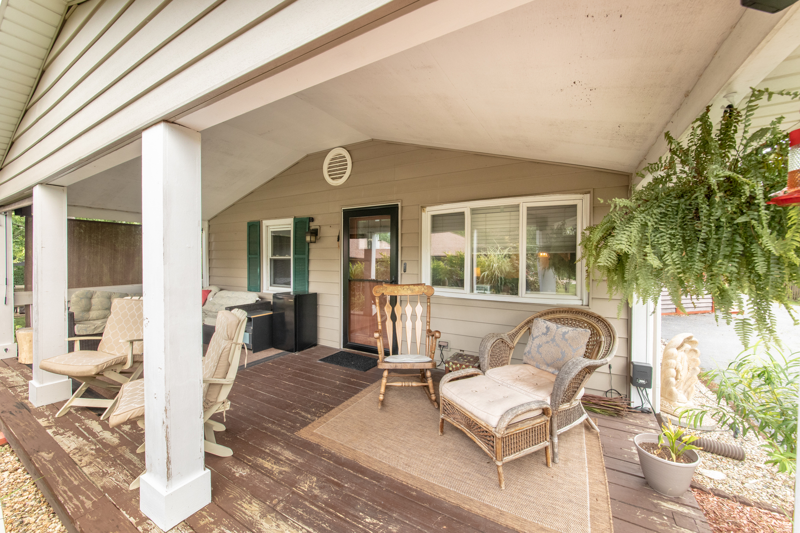 5807 Fairmount Avenue Property Photo 3