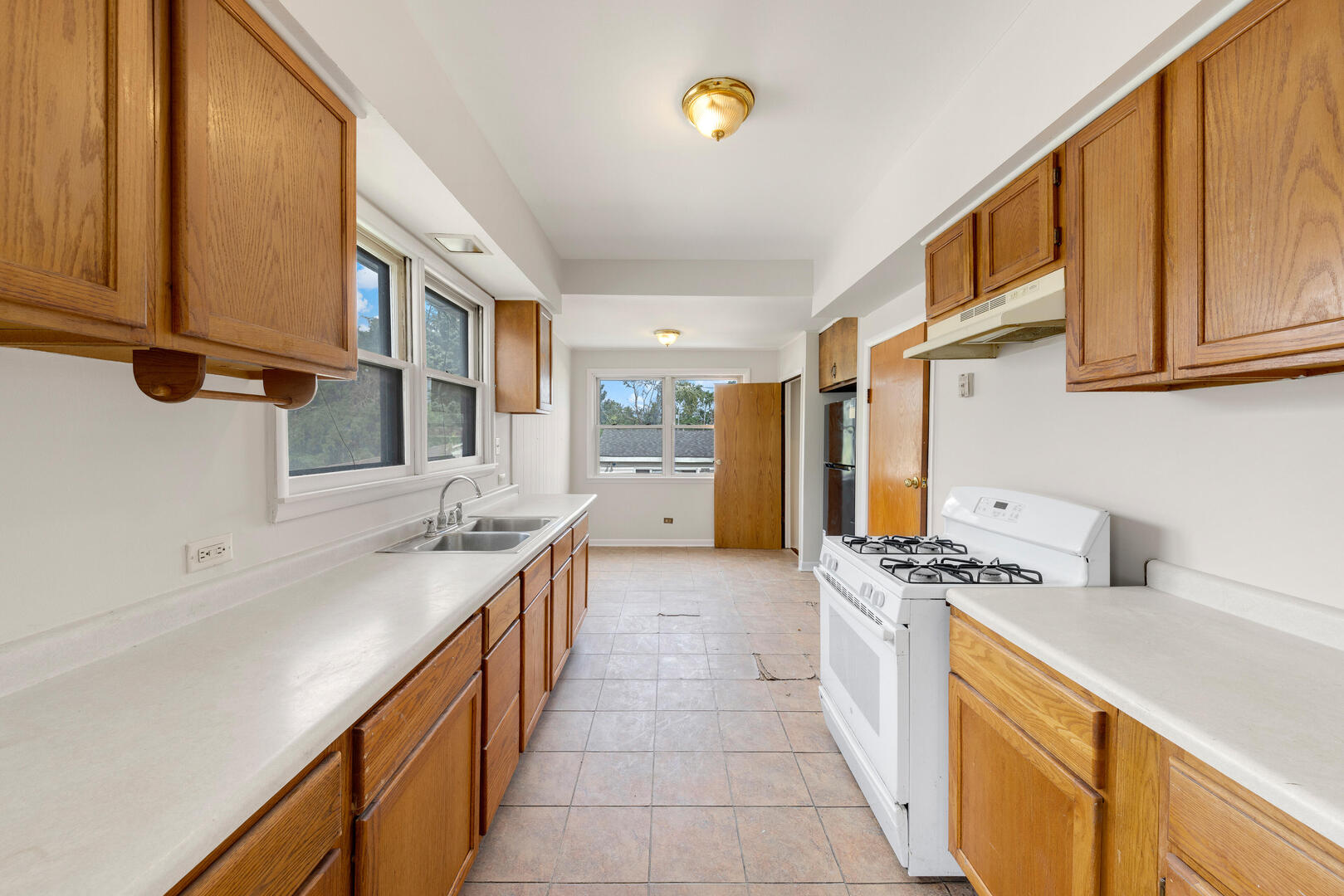 13 W 37th Street Property Photo 8