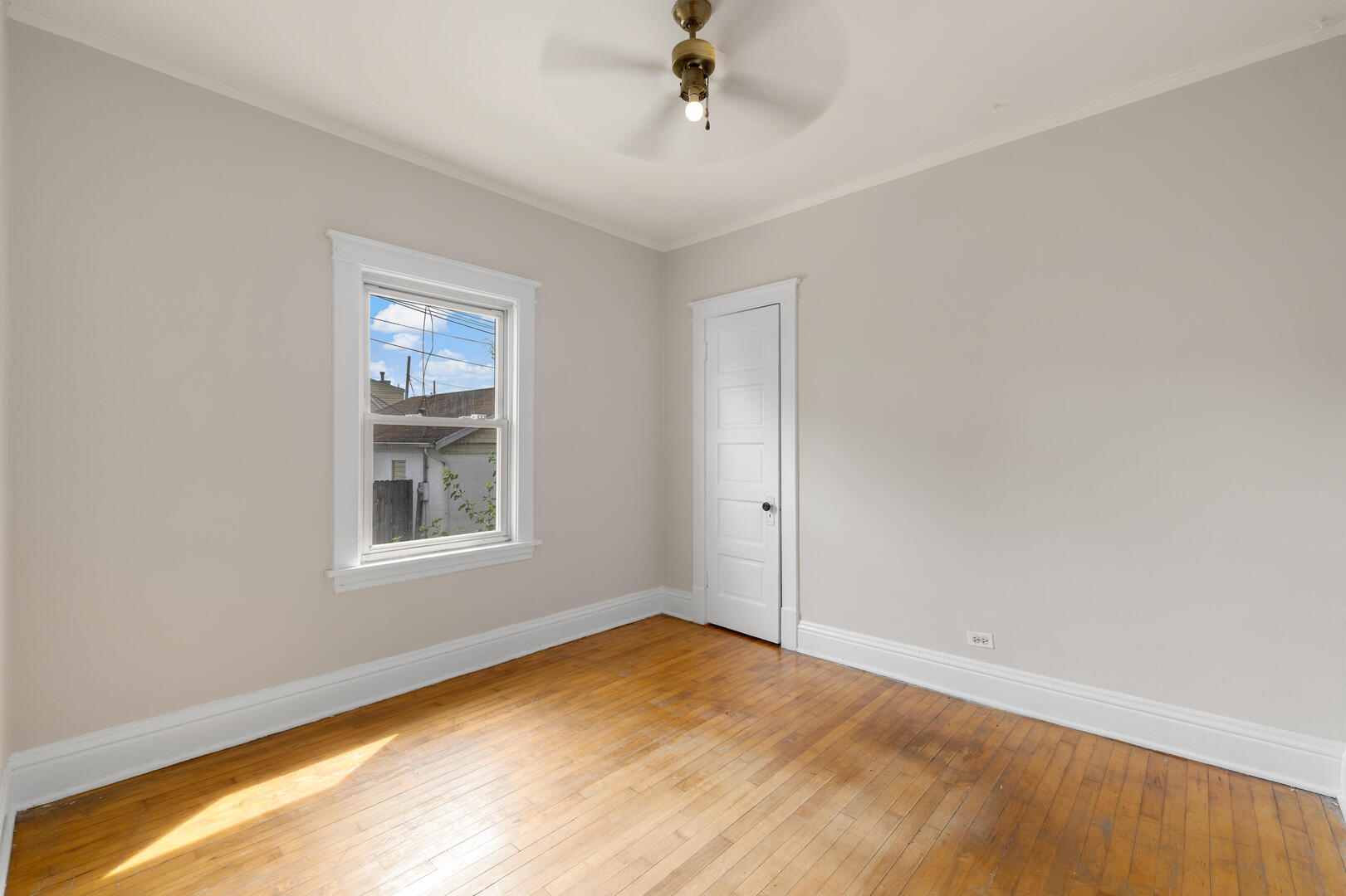 13 W 37th Street Property Photo 15