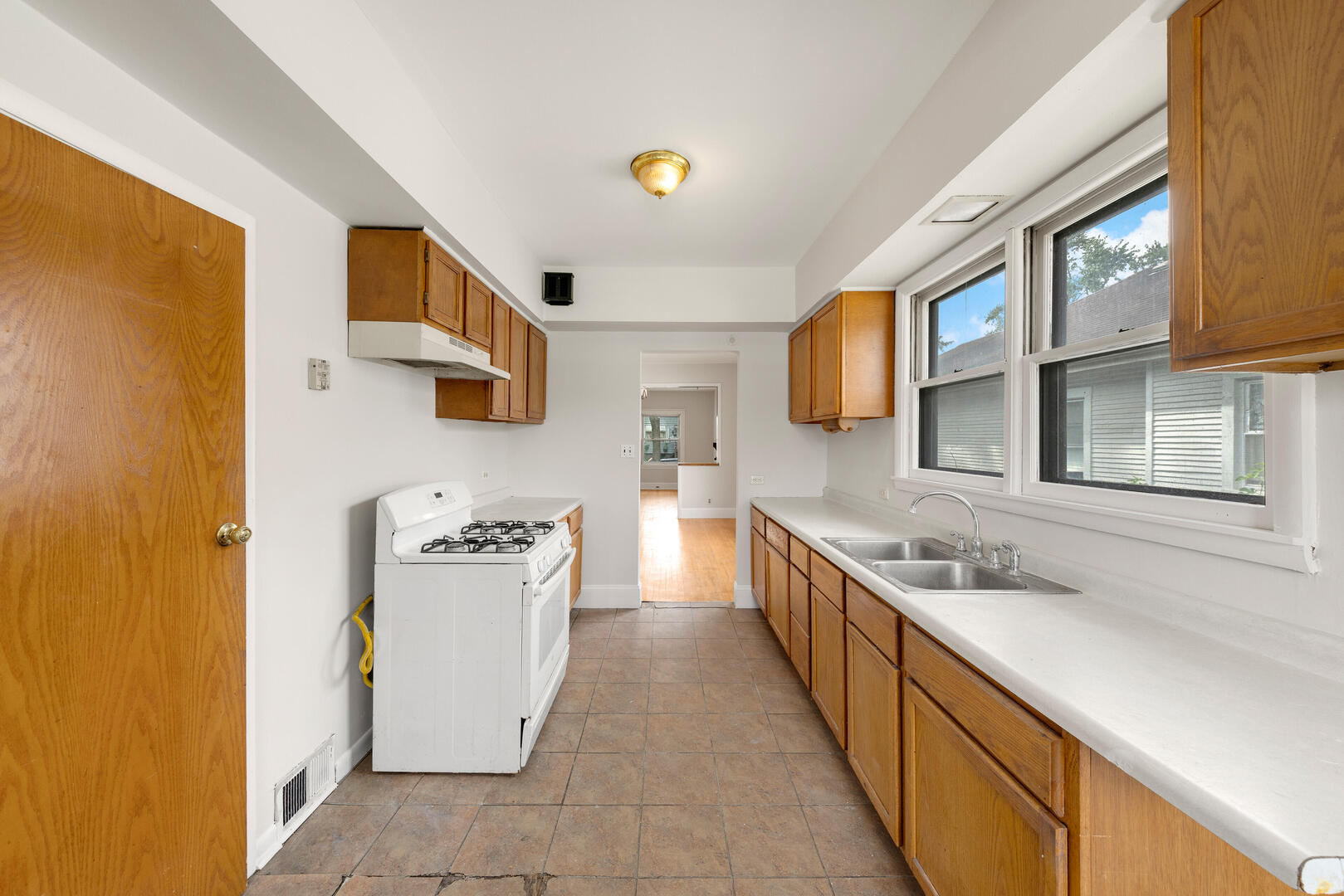 13 W 37th Street Property Photo 16