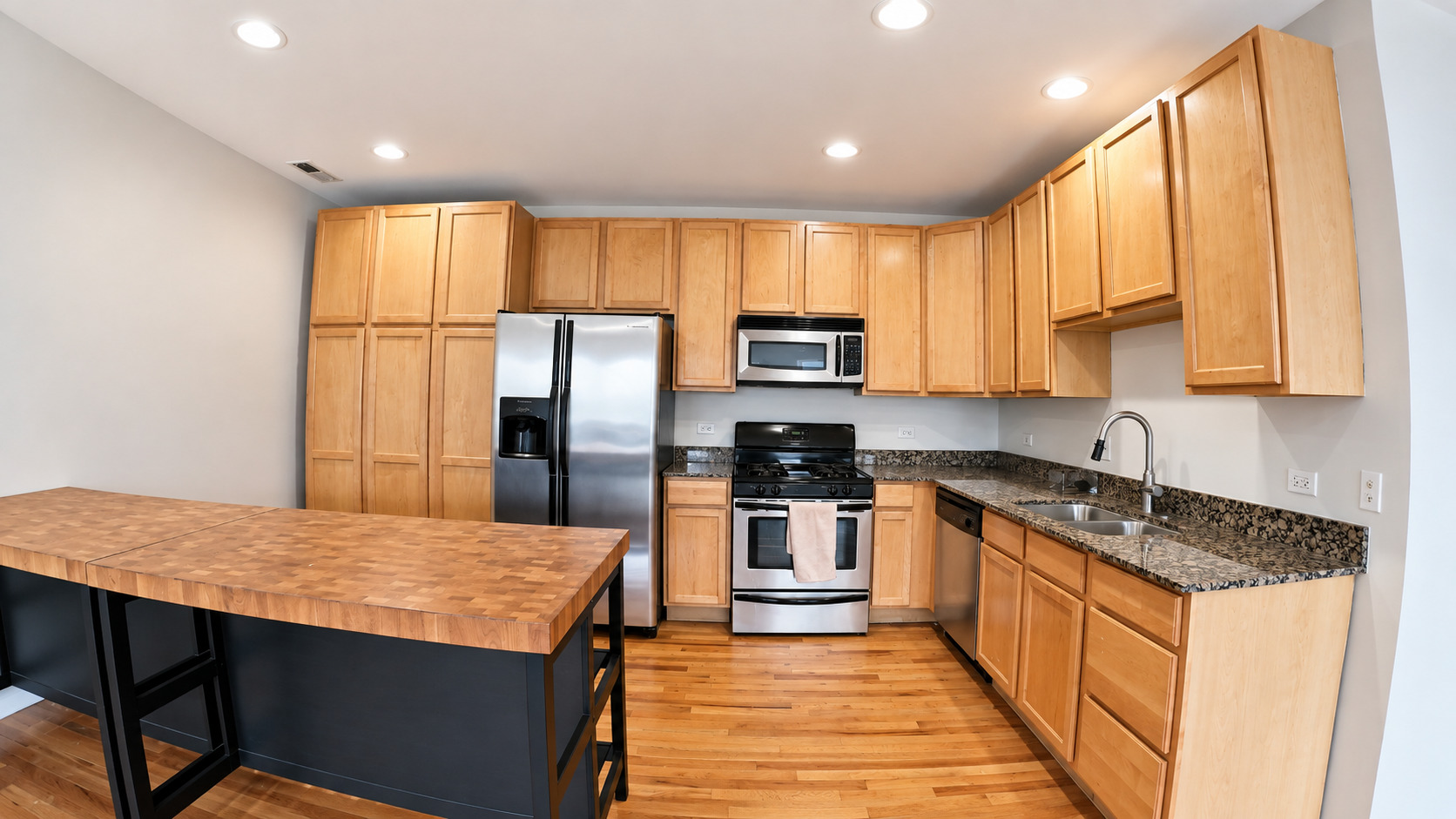 6005 N Kimball Avenue 2a Property Photo 8