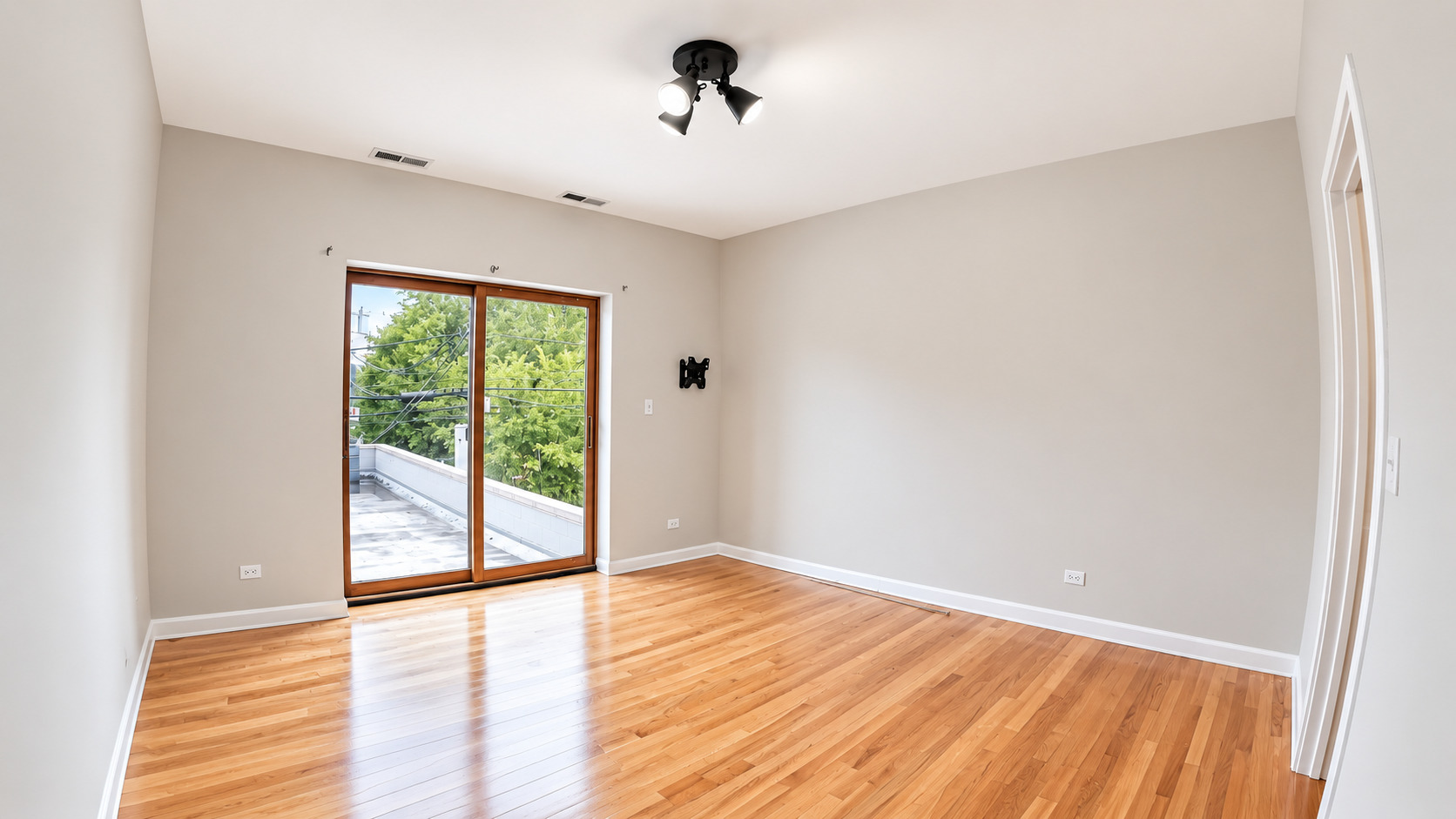 6005 N Kimball Avenue 2a Property Photo 13