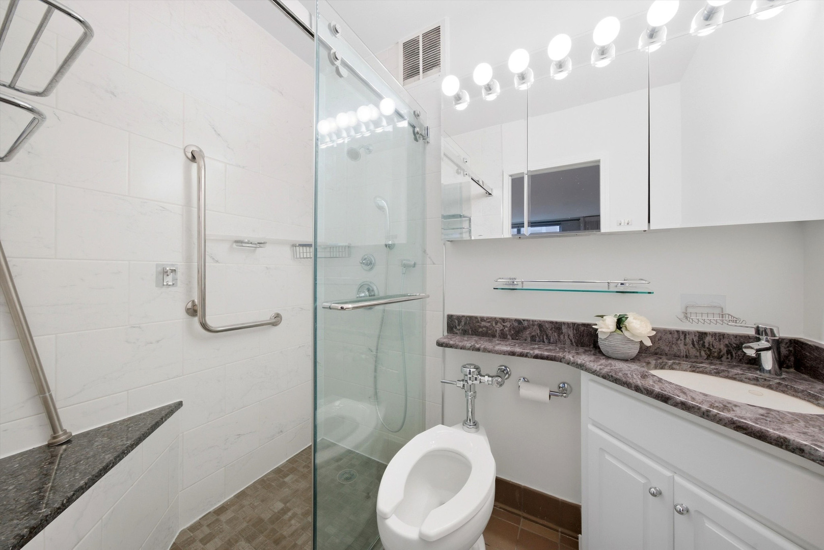 777 N Michigan Avenue 3100 Property Photo 21