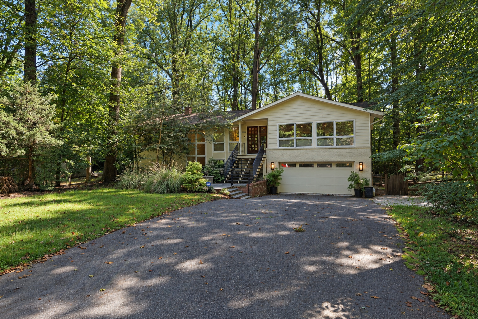 8313 Still Spring Court Property Photo 2