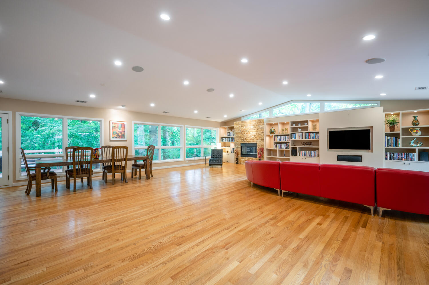 8313 Still Spring Court Property Photo 4