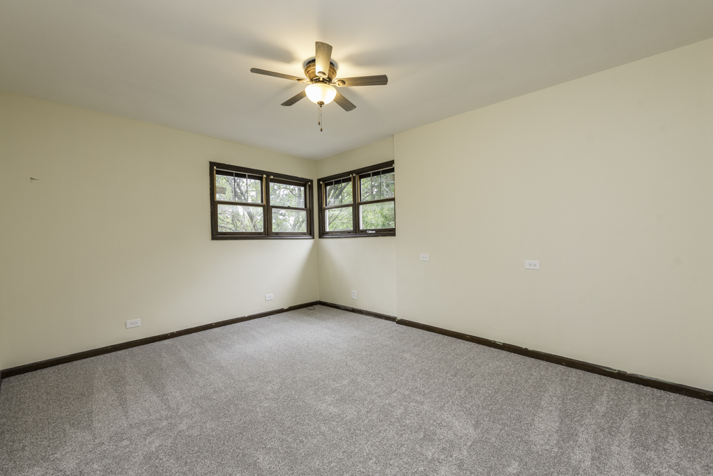 33827 N Oak Street Property Photo 22