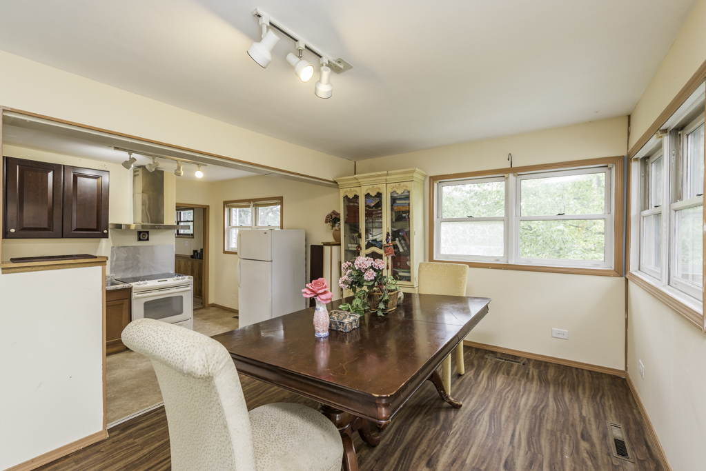 33827 N Oak Street Property Photo 27