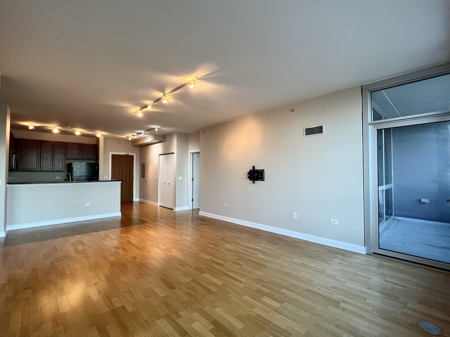 1901 S Calumet Avenue 2602 Property Photo 5