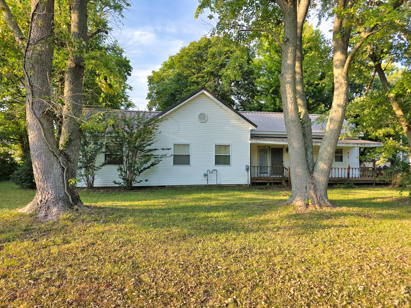 1401 Main Cross Street Property Photo 3