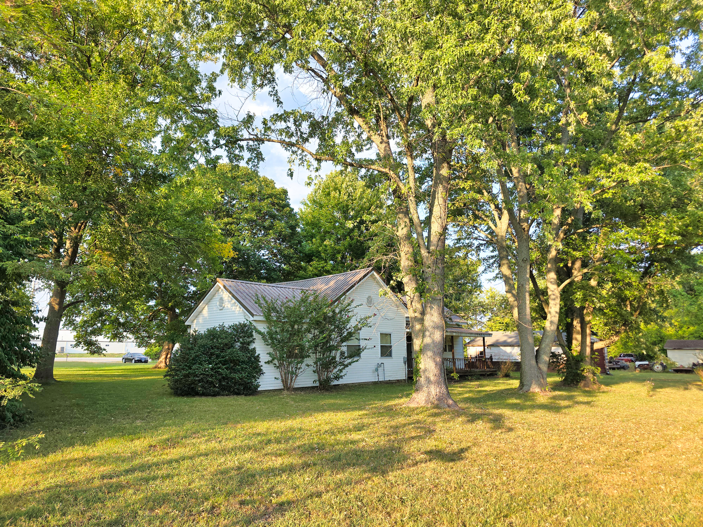 1401 Main Cross Street Property Photo 6