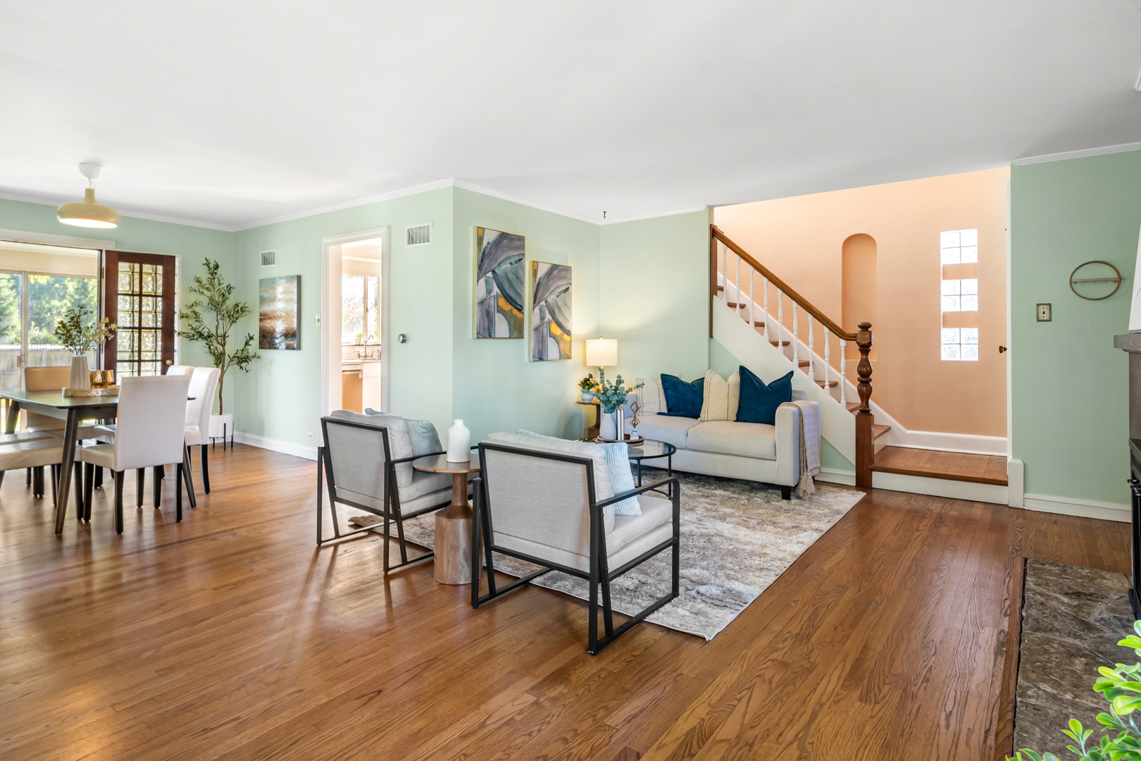 3135 Elm Avenue Property Photo 4