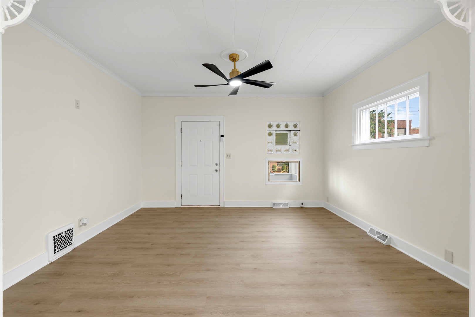 419 157th Street Property Photo 6