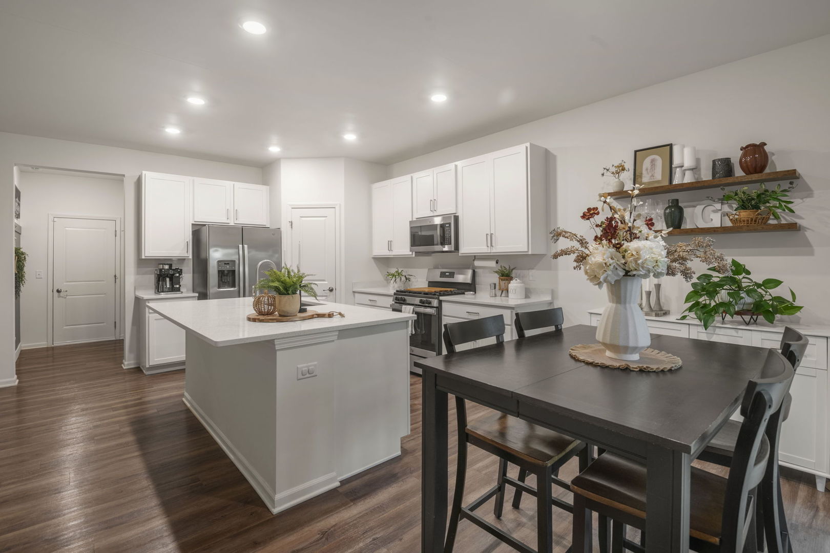 1009 Draper Road Property Photo 8