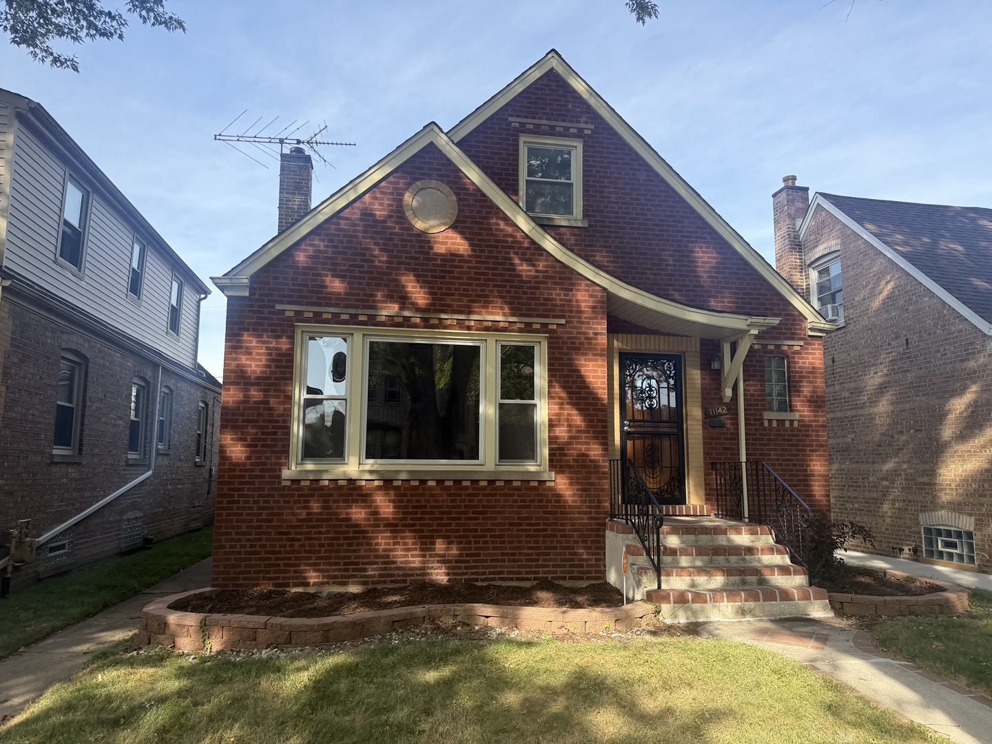 11142 S Emerald Avenue Property Photo 1