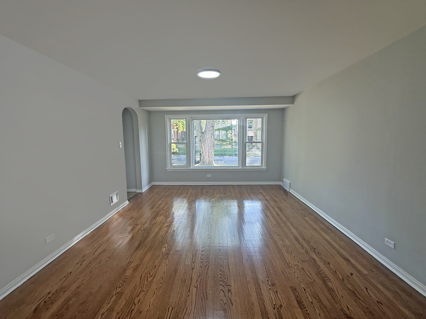 11142 S Emerald Avenue Property Photo 3