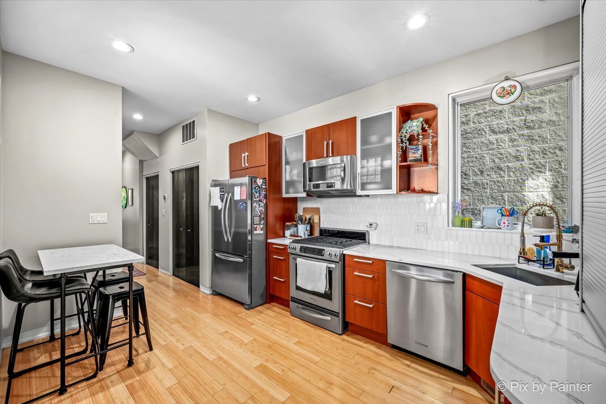 1308 N Bosworth Avenue 2 Property Photo 19