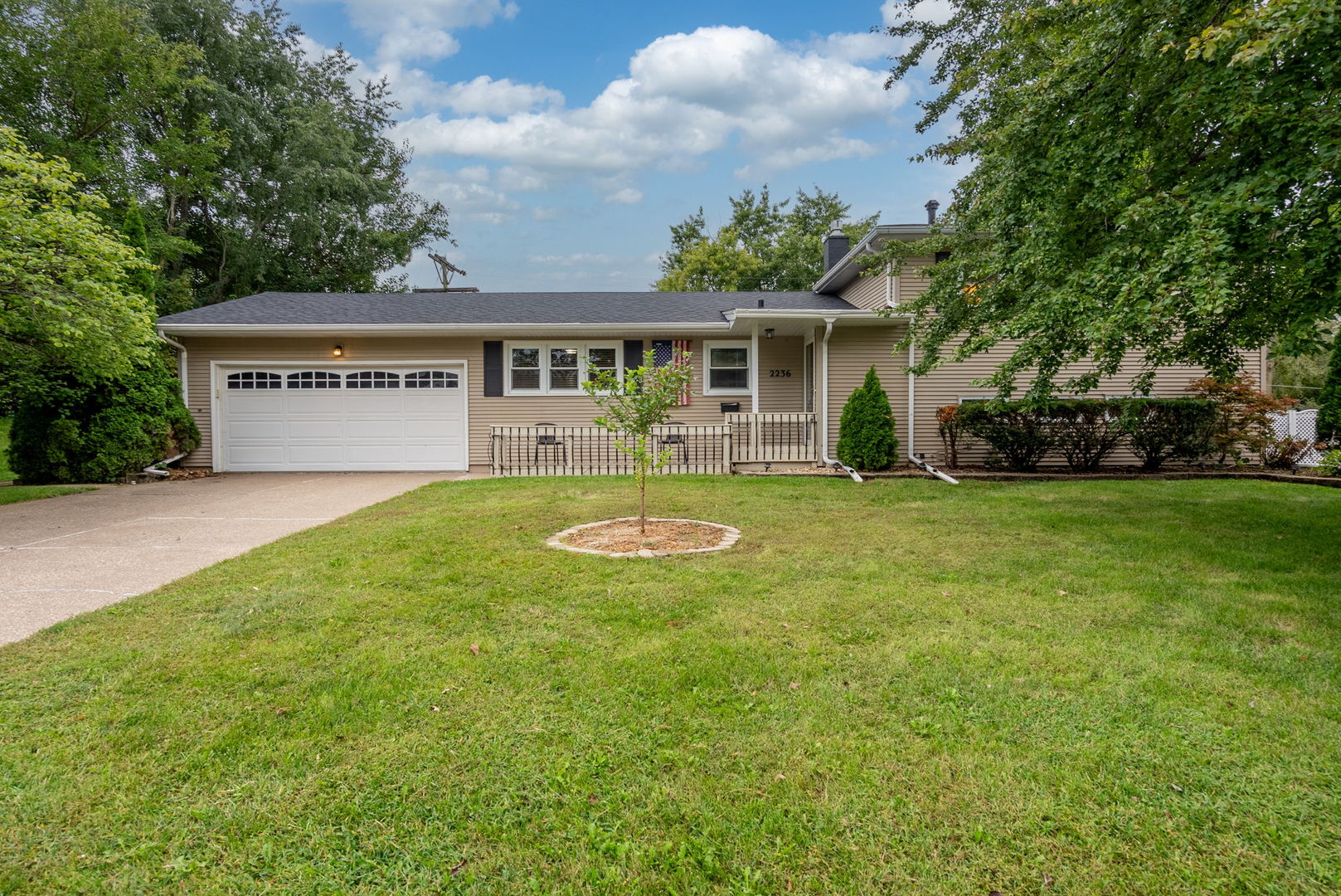 2236 Olympia Drive Property Photo 1