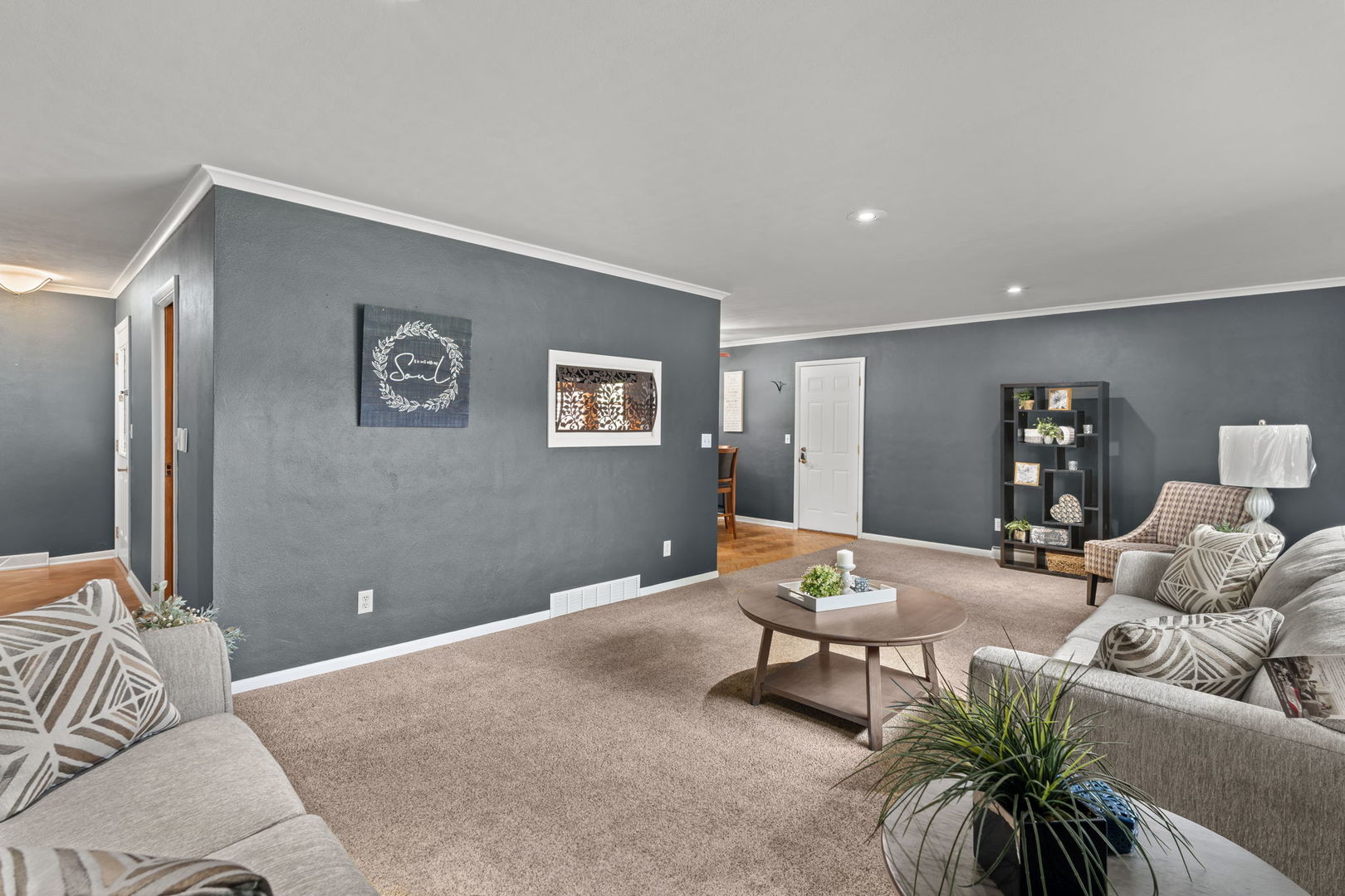 2236 Olympia Drive Property Photo 4