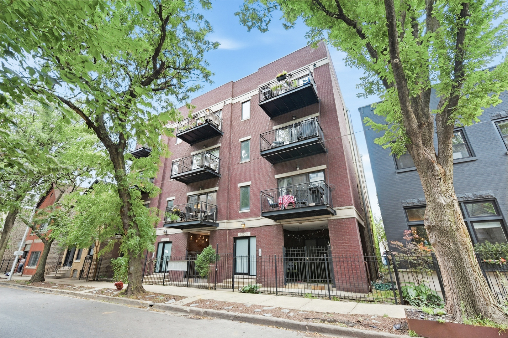 524 N Hermitage Avenue 2 Property Photo 1