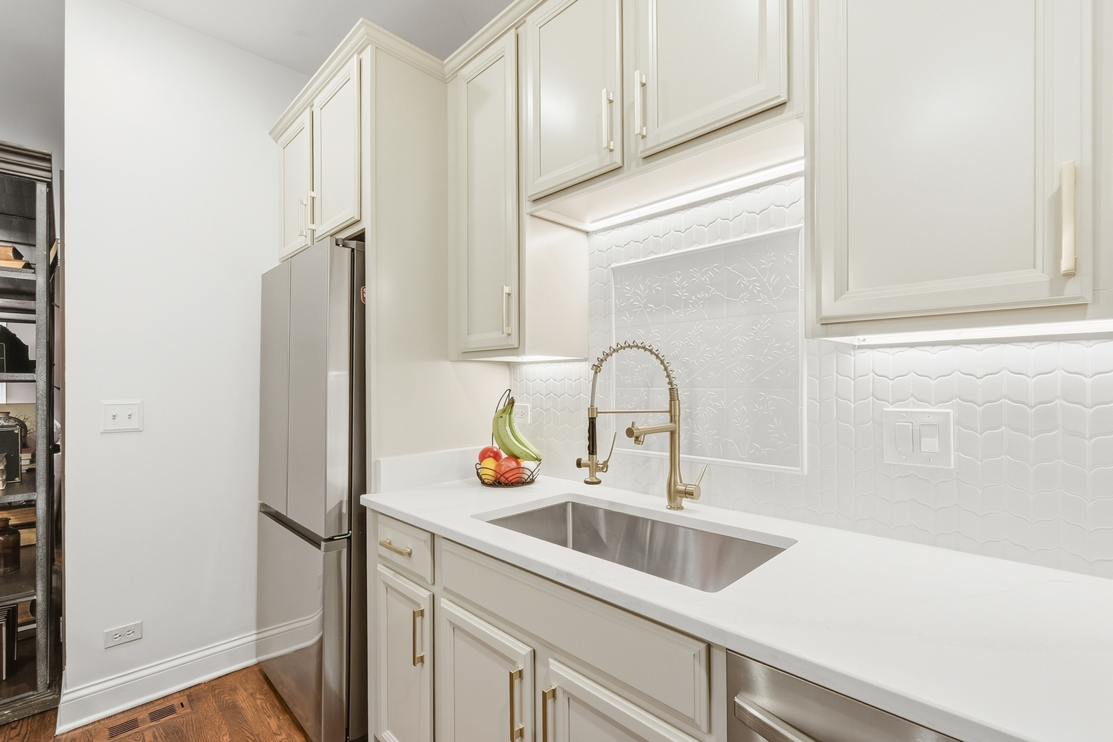 524 N Hermitage Avenue 2 Property Photo 10