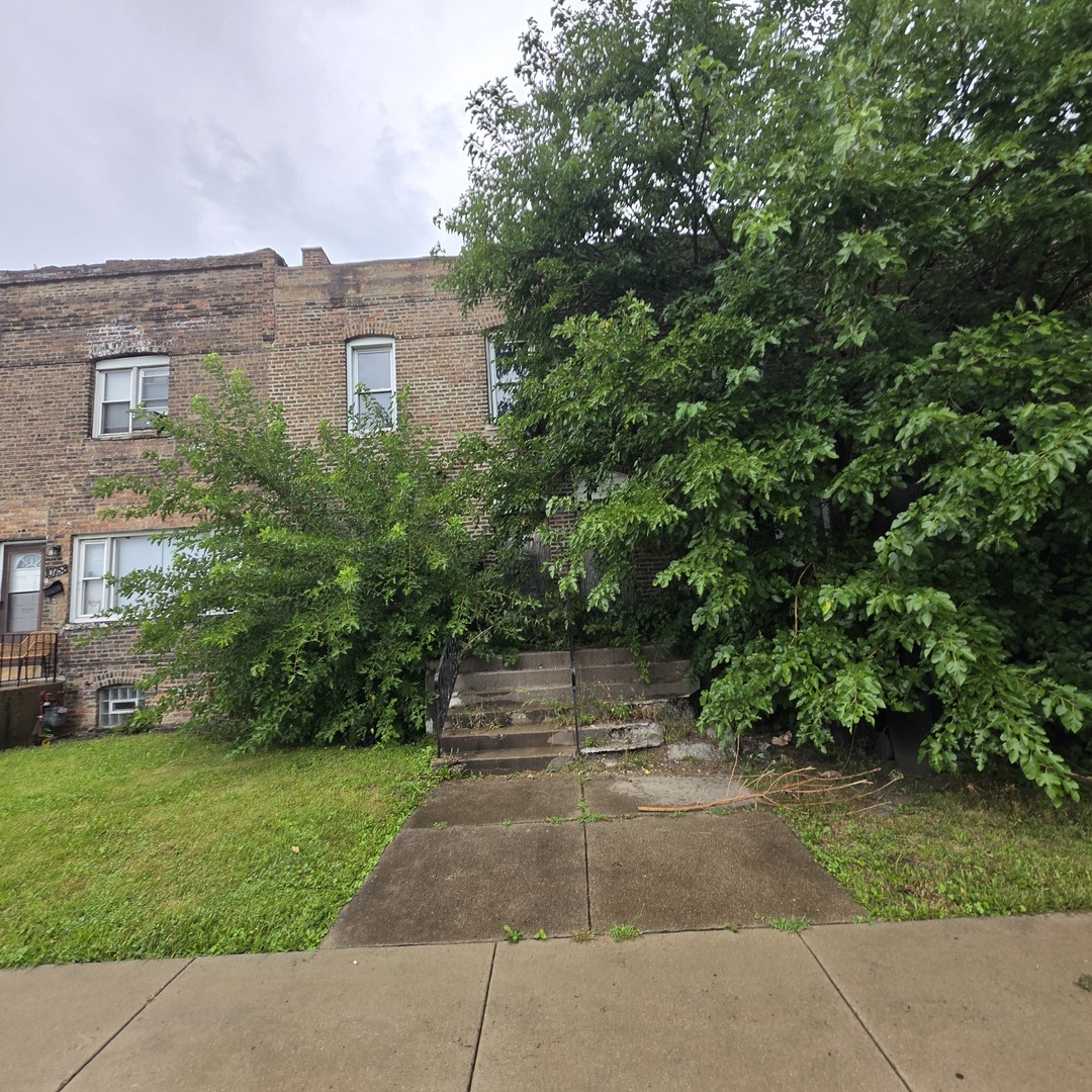 10754 S Langley Avenue Property Photo 1