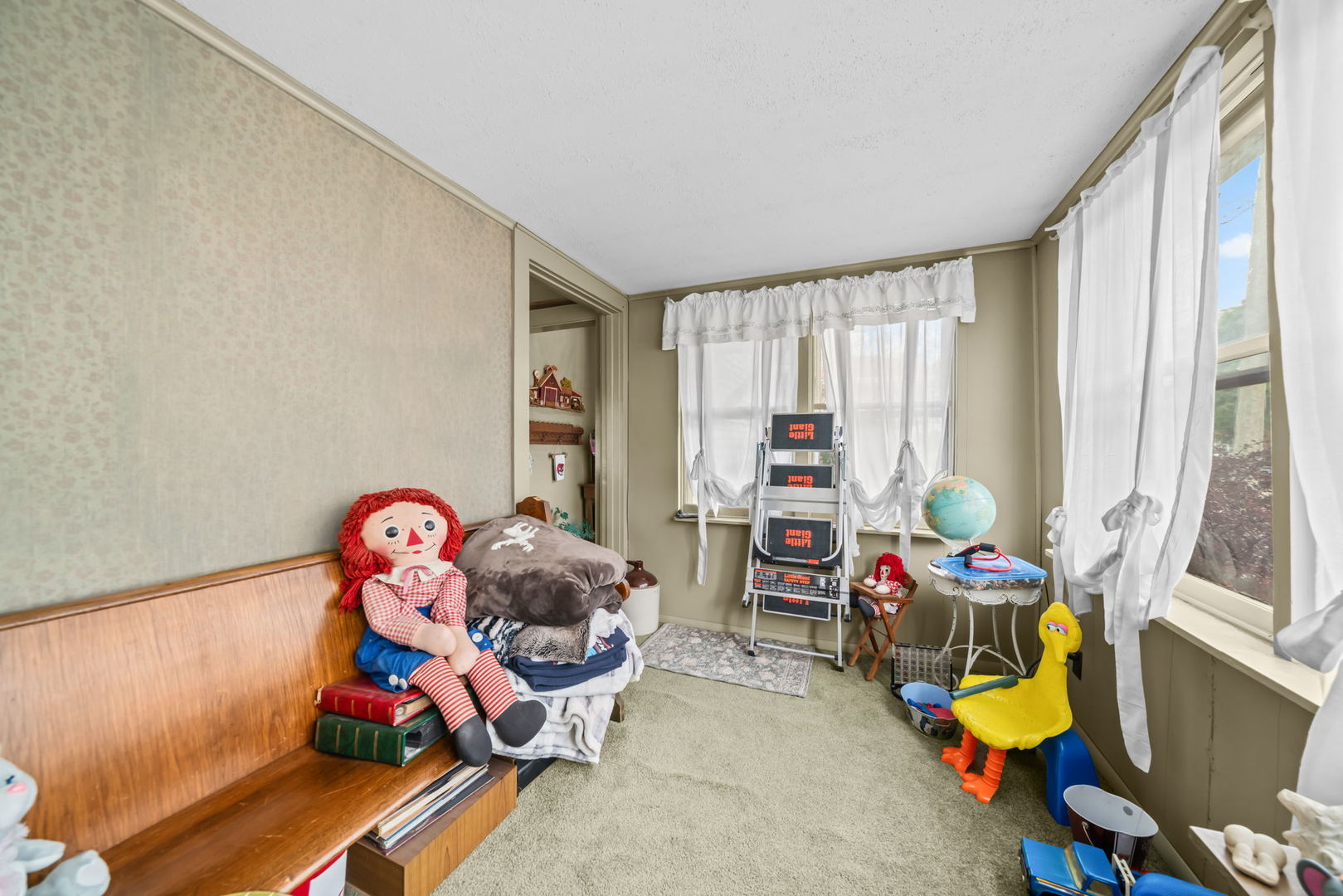 2302 Broadway Property Photo 14