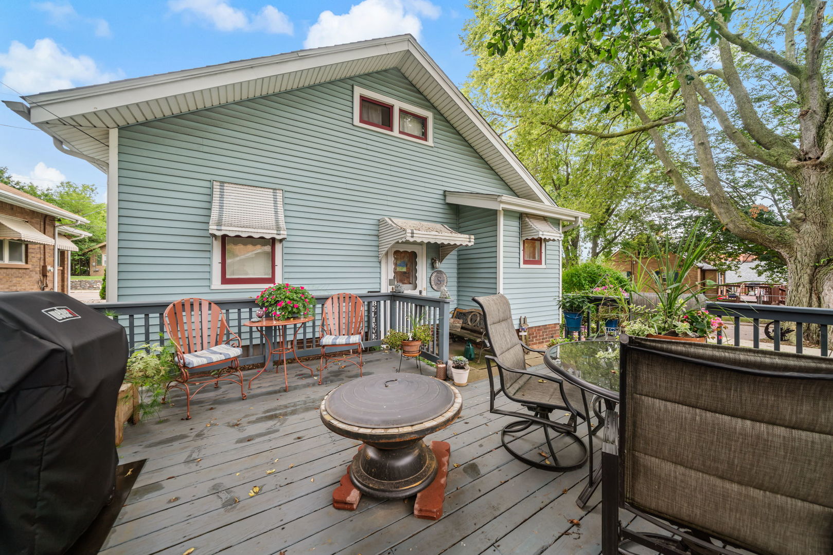 2302 Broadway Property Photo 28
