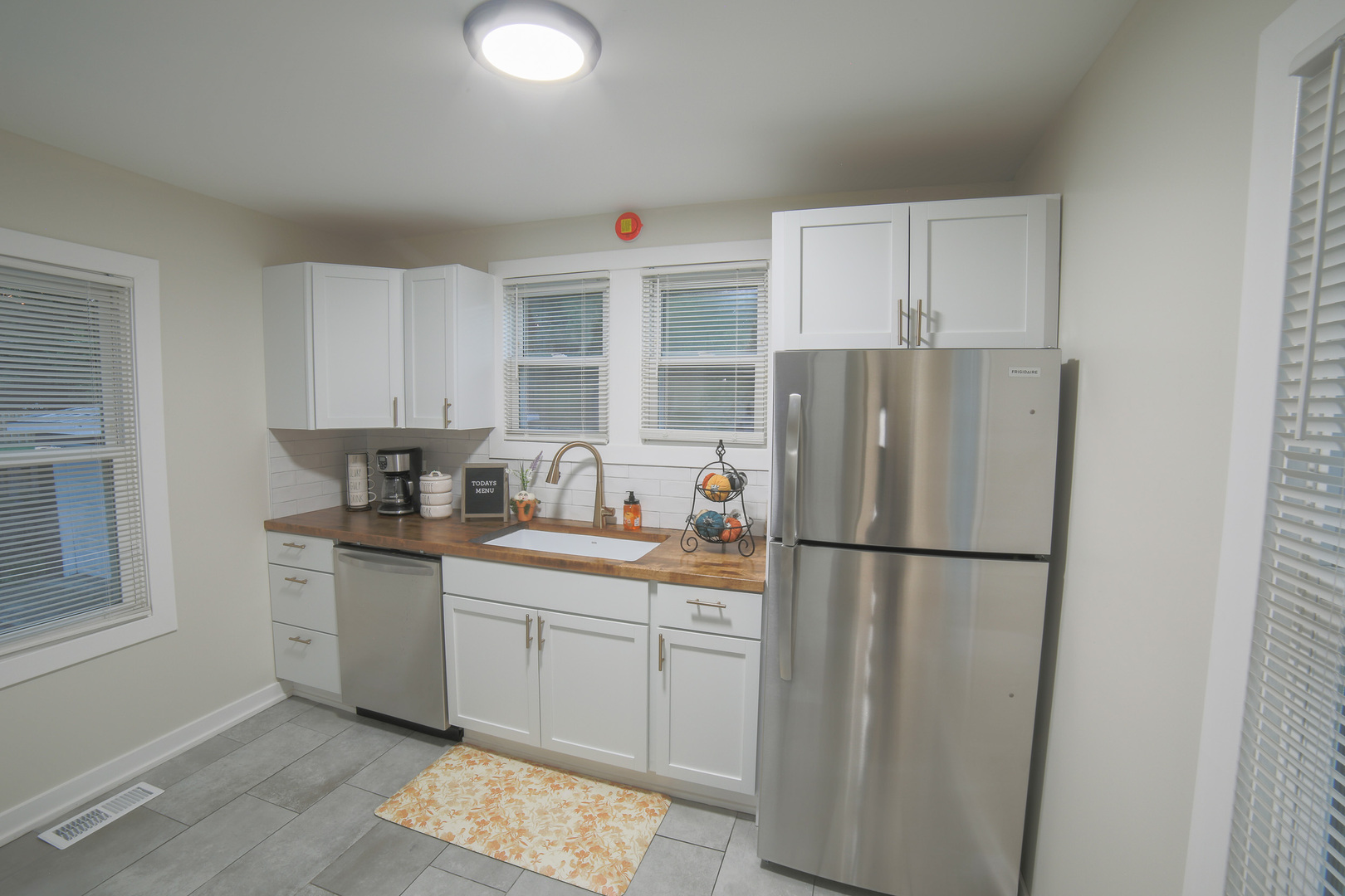 1030 Charles Street Property Photo 11