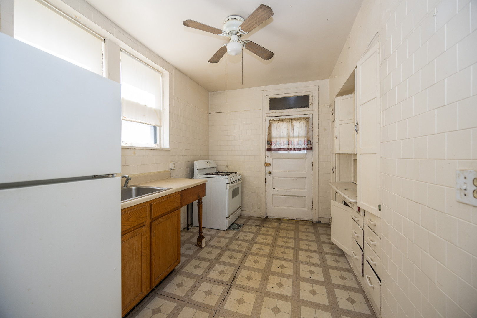 8722 S Harper Avenue Property Photo 12