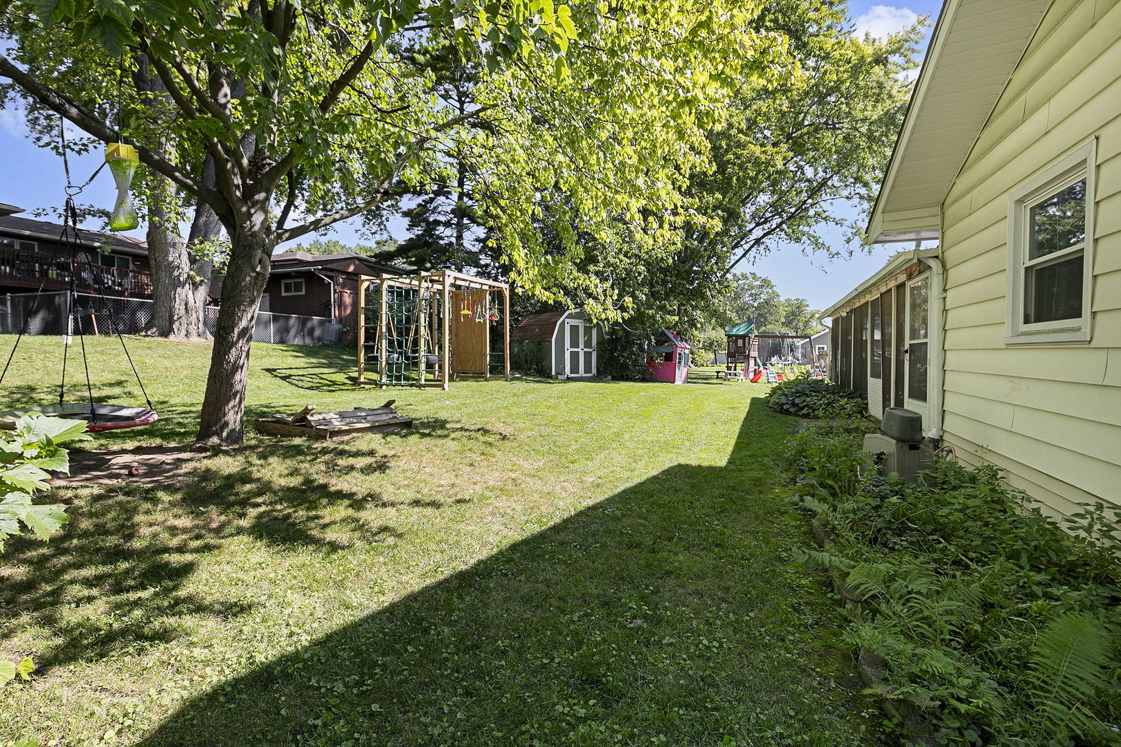 525 Poplar Avenue Property Photo 17