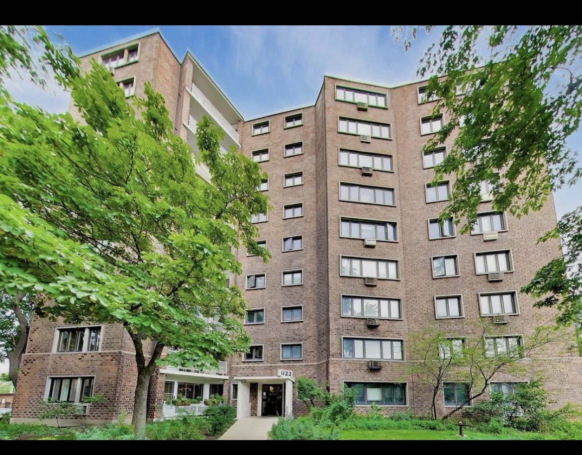 1122 W Lunt Avenue 2D Property Photo 1