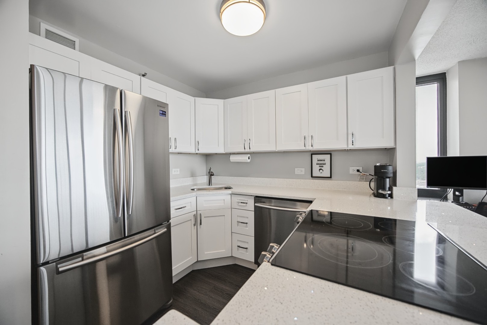 3660 N Lake Shore Drive 3504 Property Photo 7