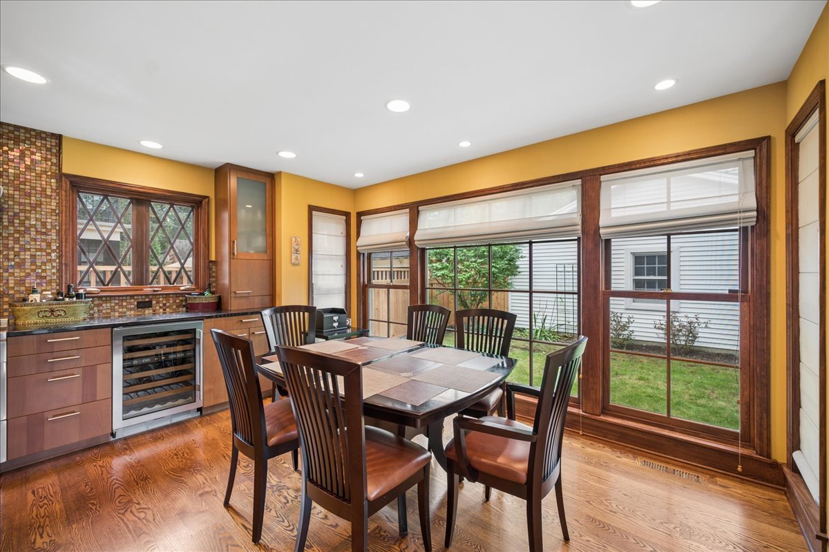 2448 Central Park Avenue Property Photo 11