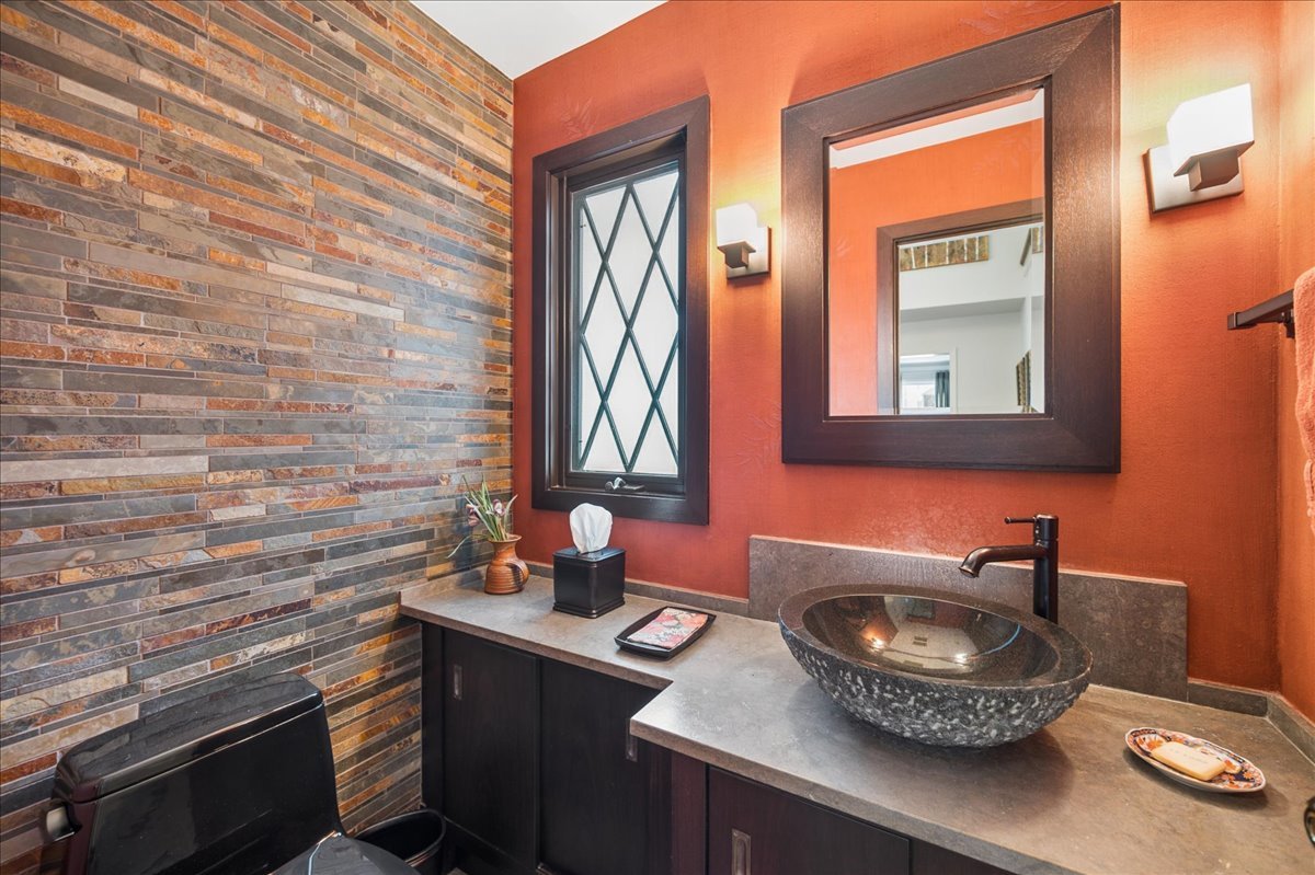 2448 Central Park Avenue Property Photo 12