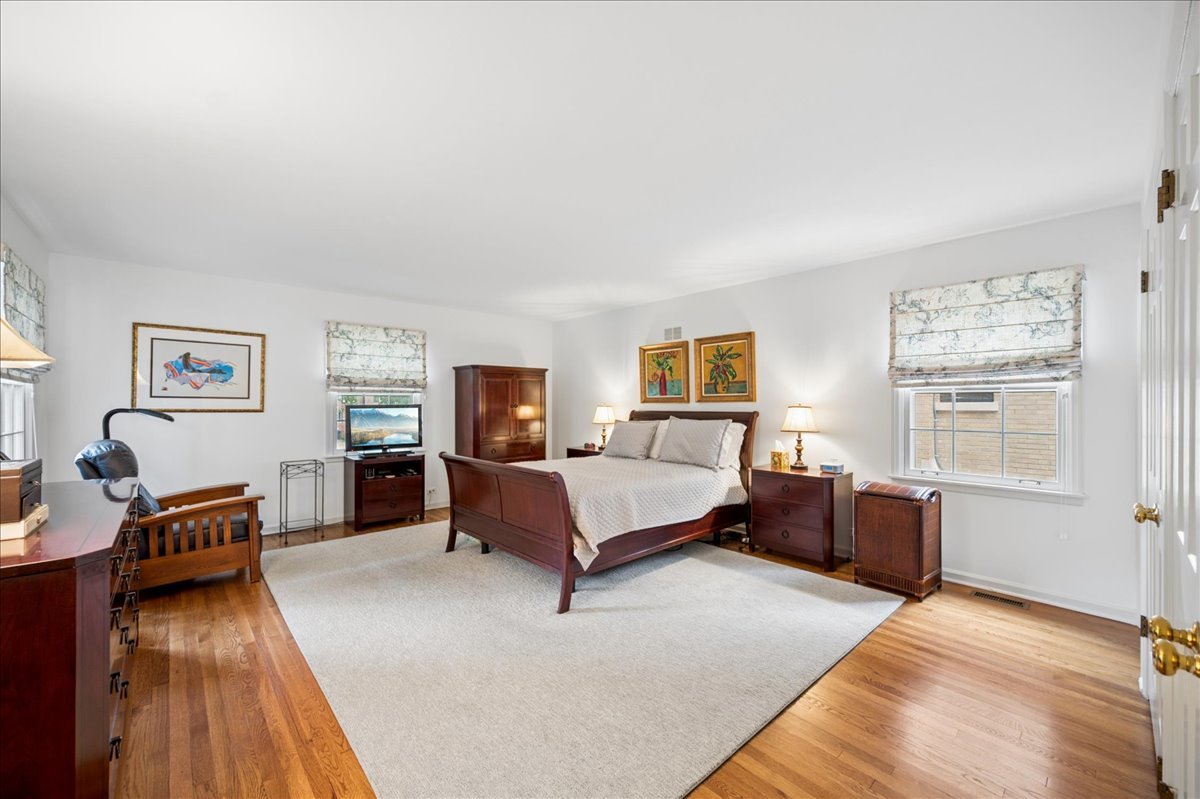 2448 Central Park Avenue Property Photo 13