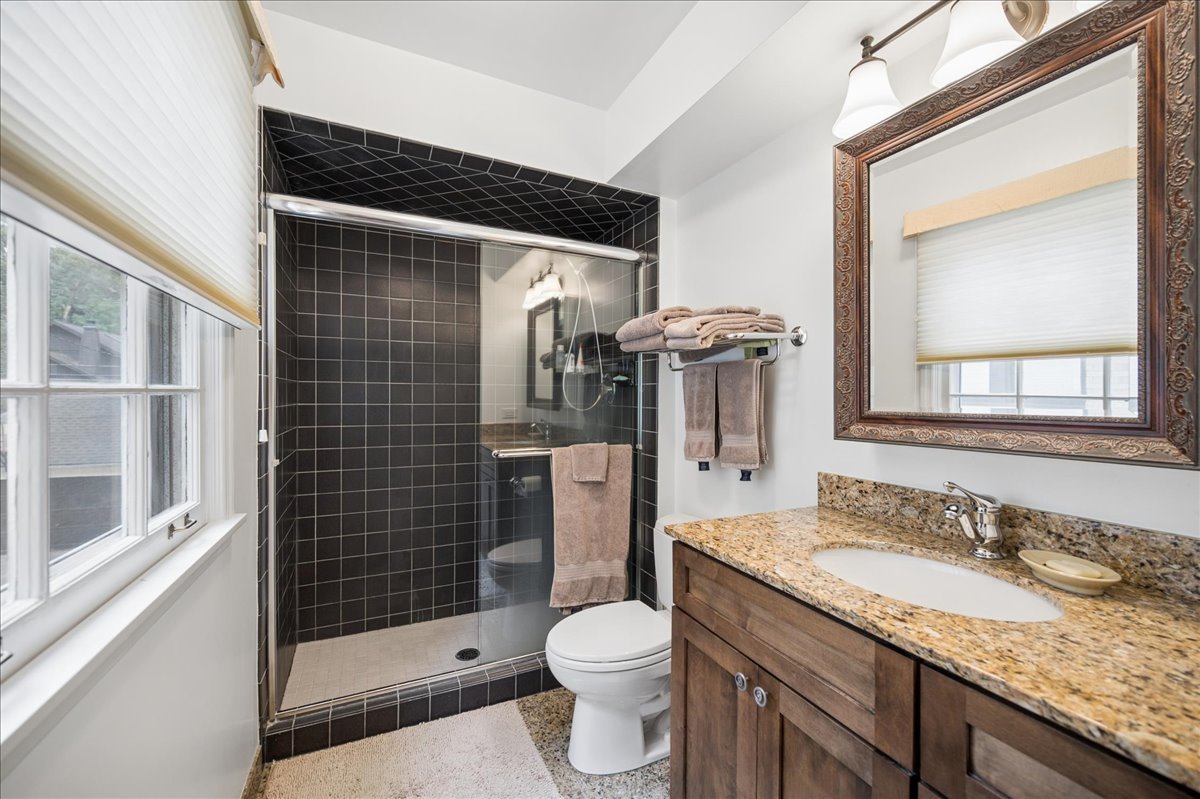 2448 Central Park Avenue Property Photo 14