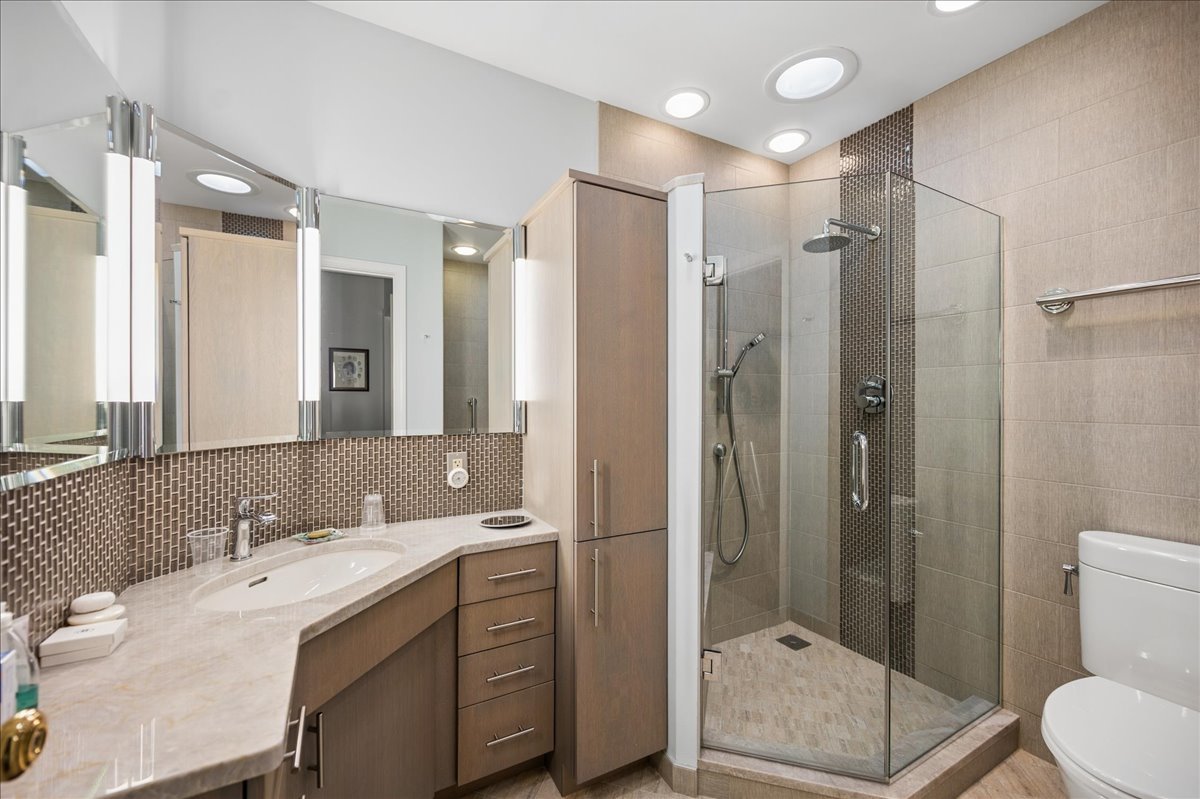 2448 Central Park Avenue Property Photo 18