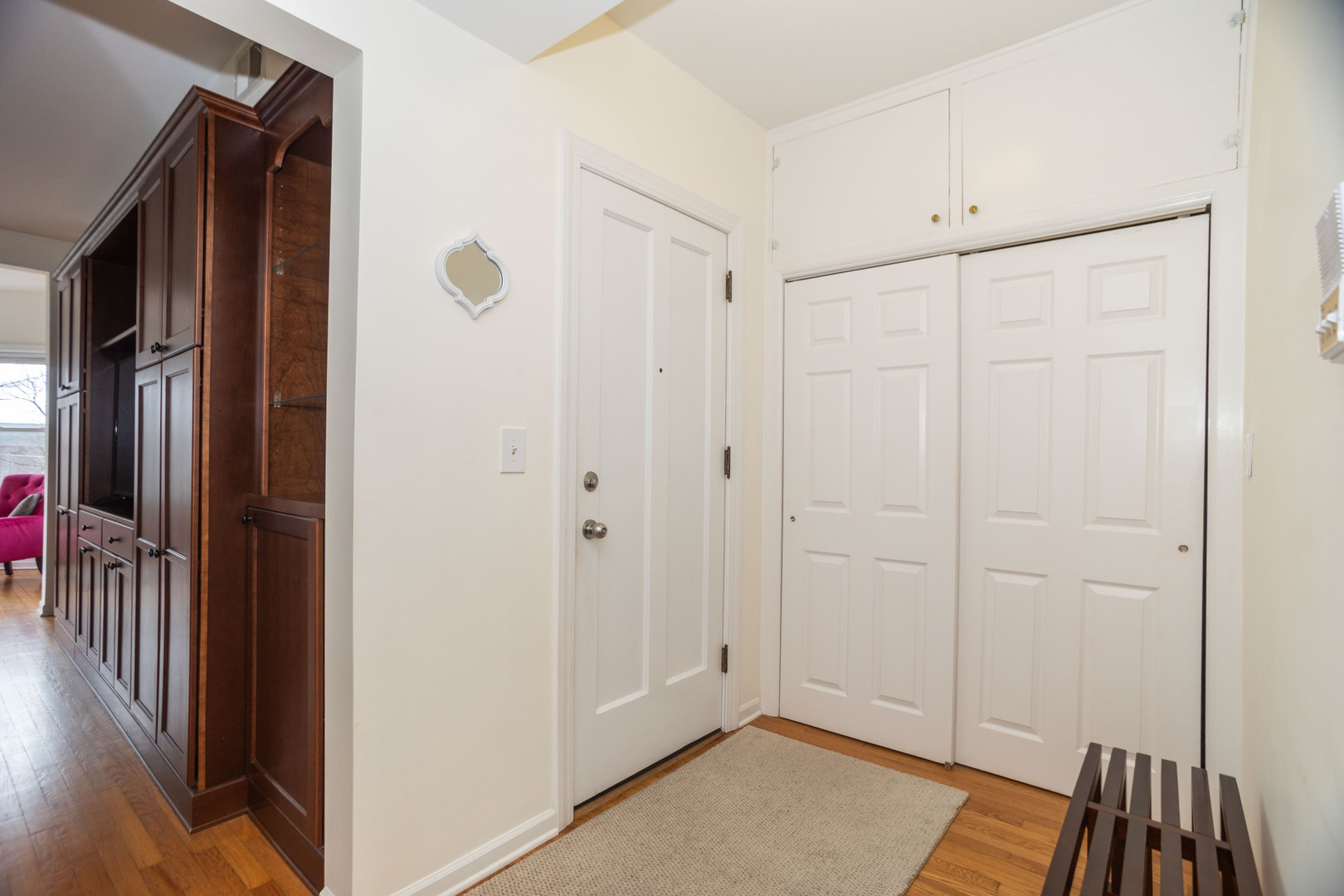 2734 W Argyle Street 3 Property Photo 8