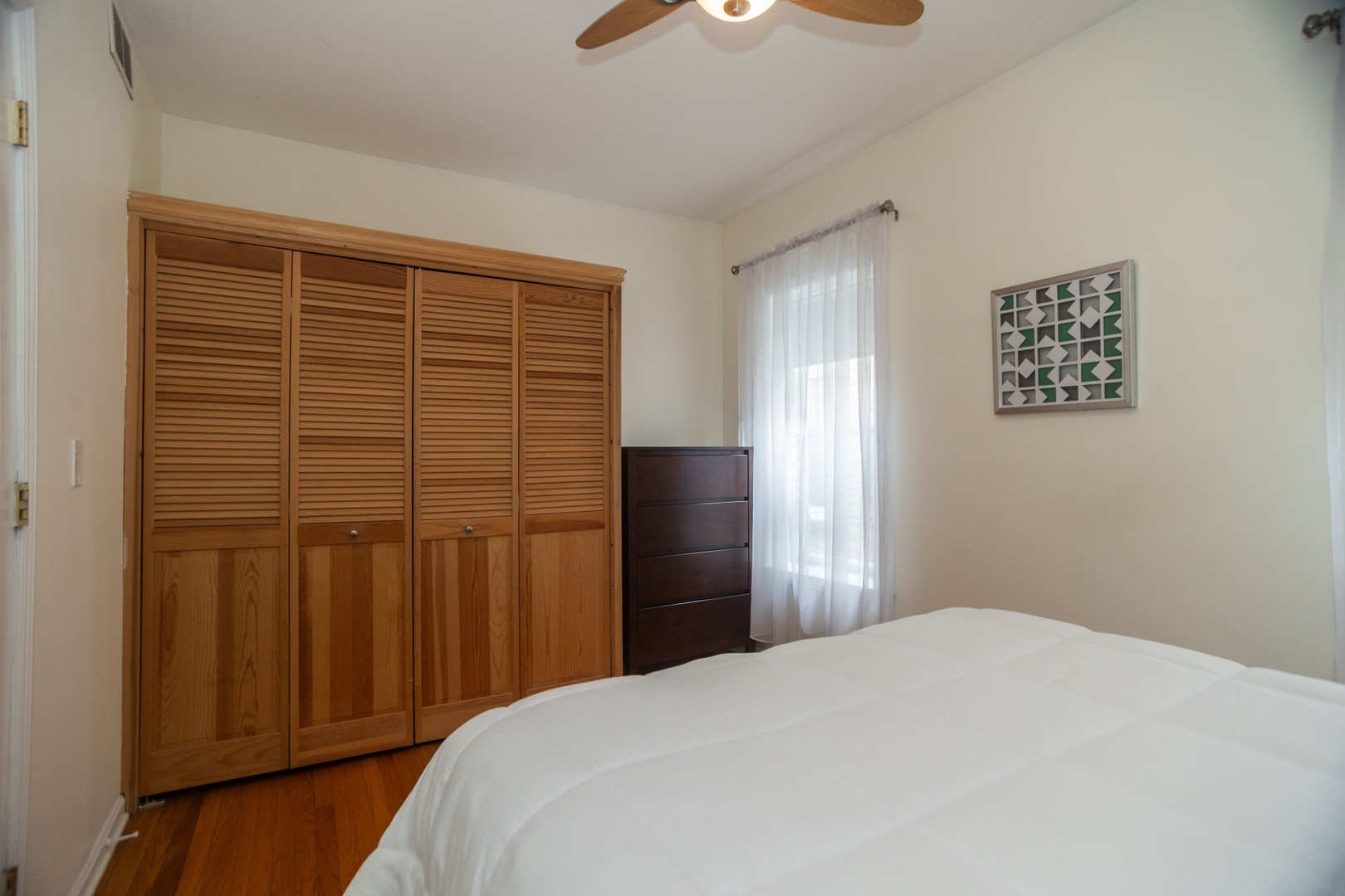 2734 W Argyle Street 3 Property Photo 12