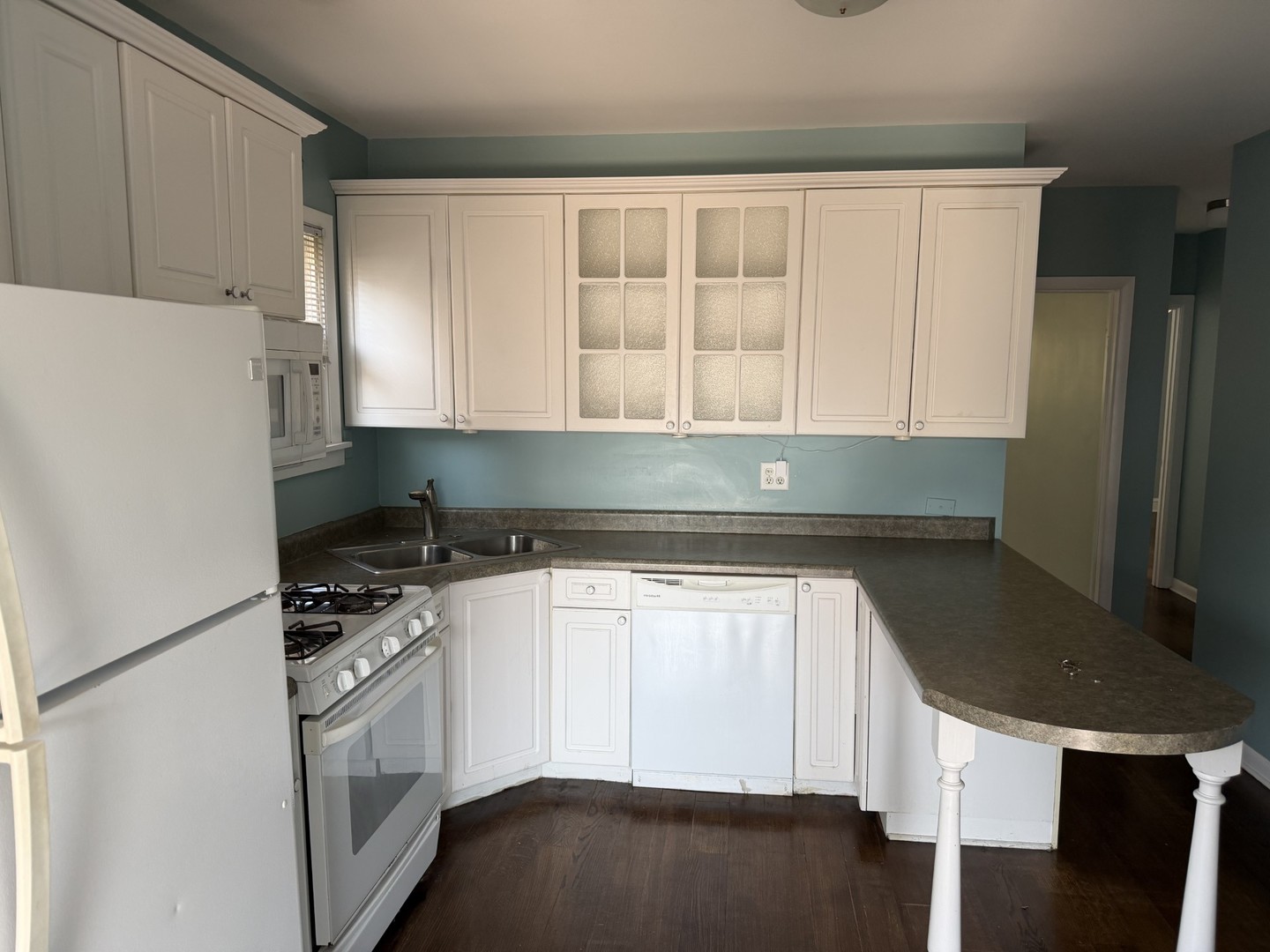 5475 N Monitor Avenue Property Photo 4