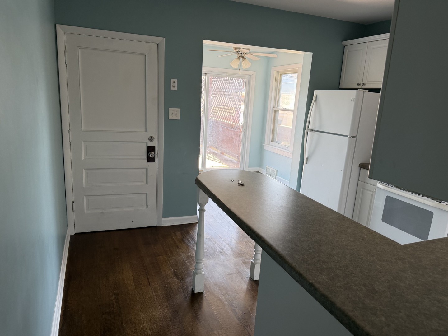 5475 N Monitor Avenue Property Photo 7